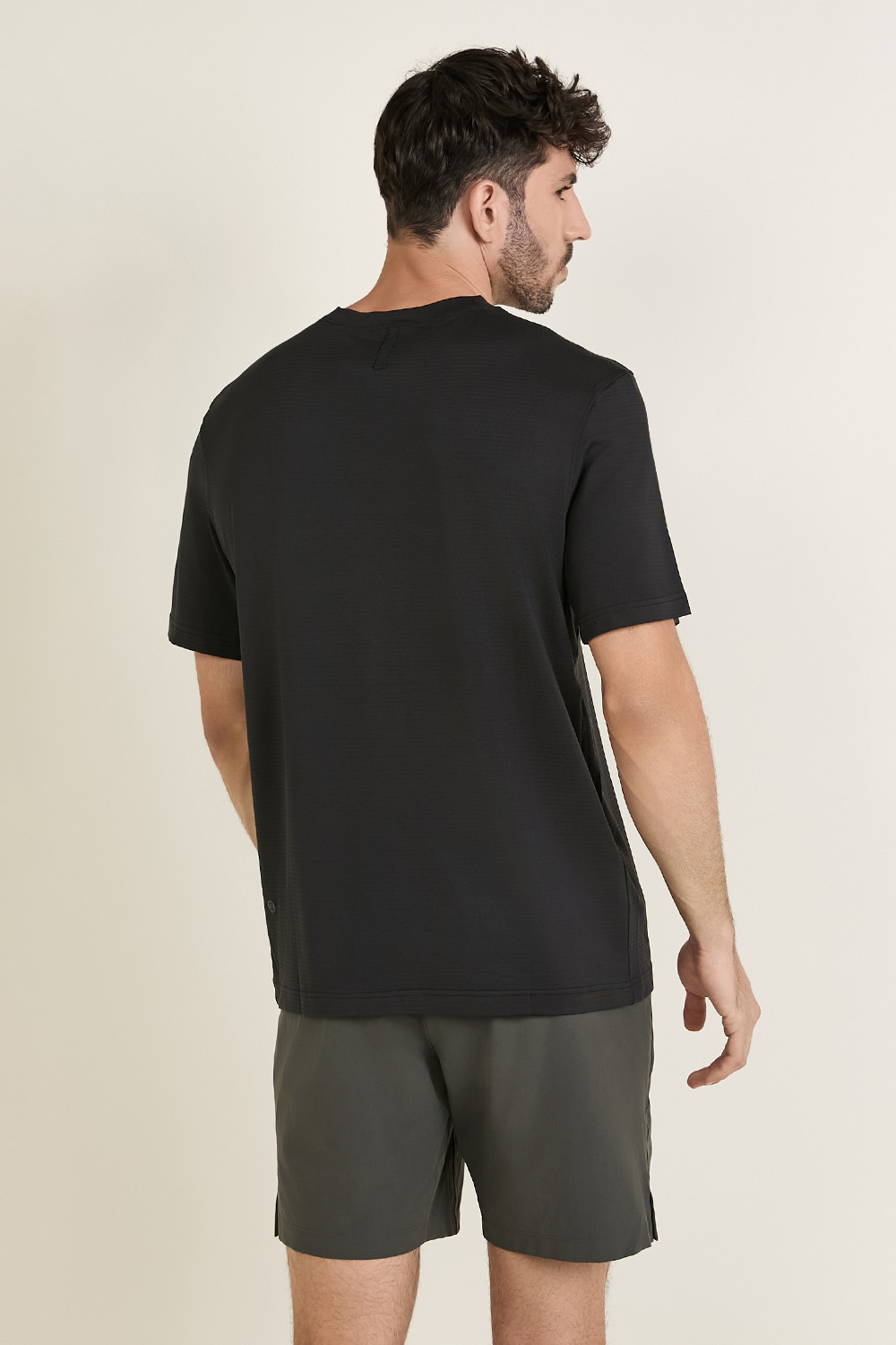 תמונת דוגמן אחורית של License To Train Relaxed Short Sleeve