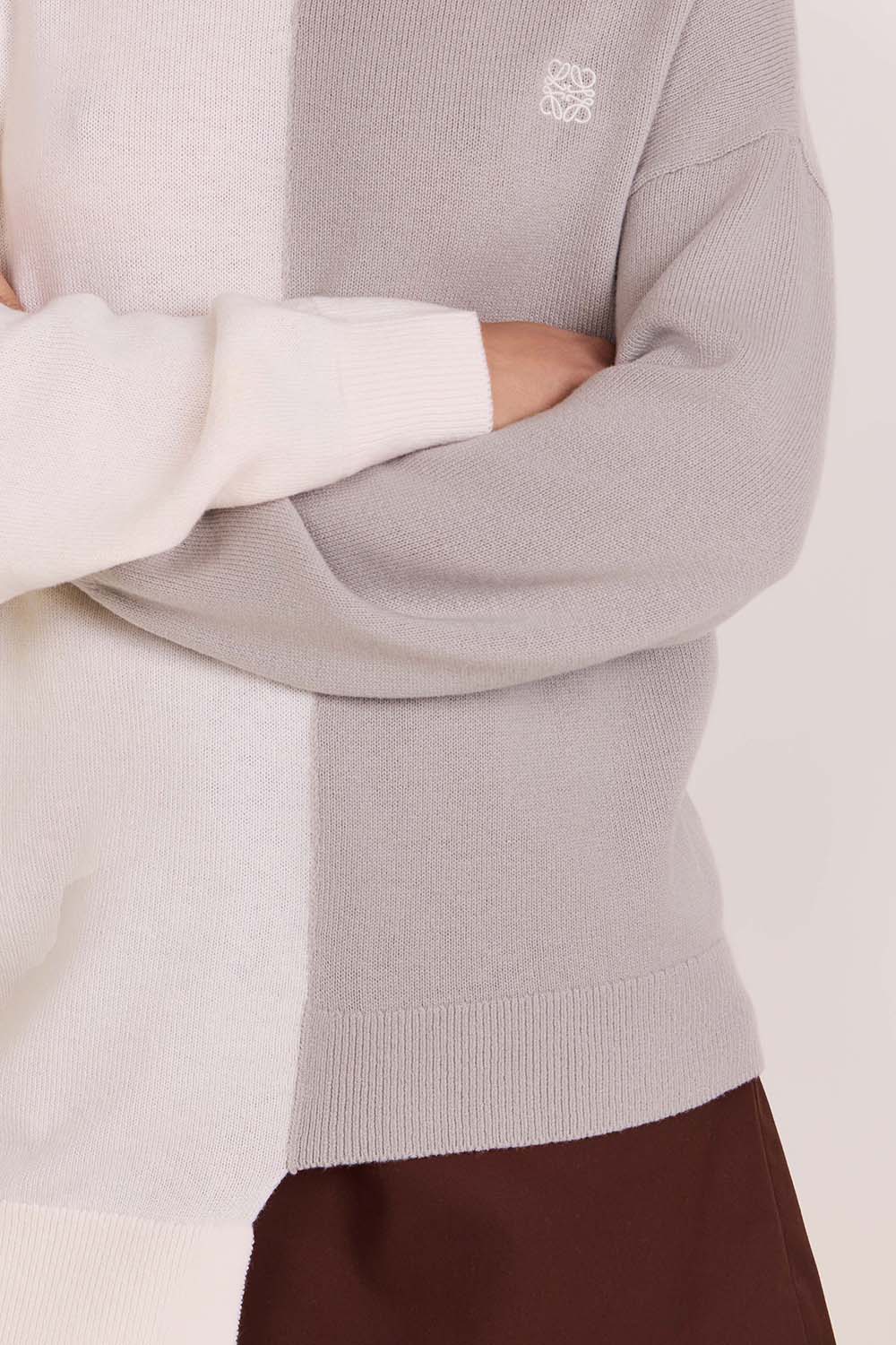 תמונת תקריב דוגמן של סריג א-סימטרי