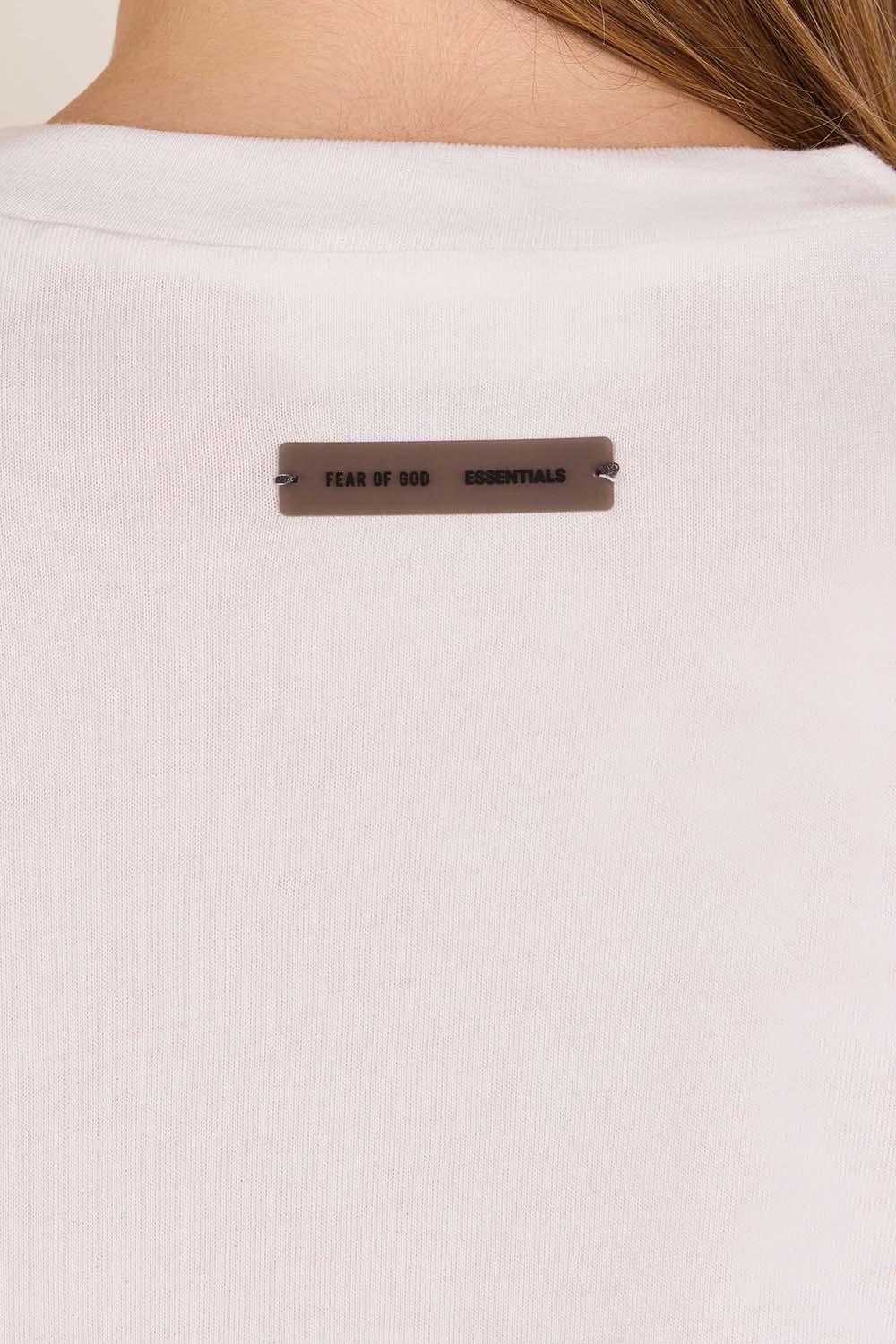 תמונת תקריב דוגמן של חולצת טי