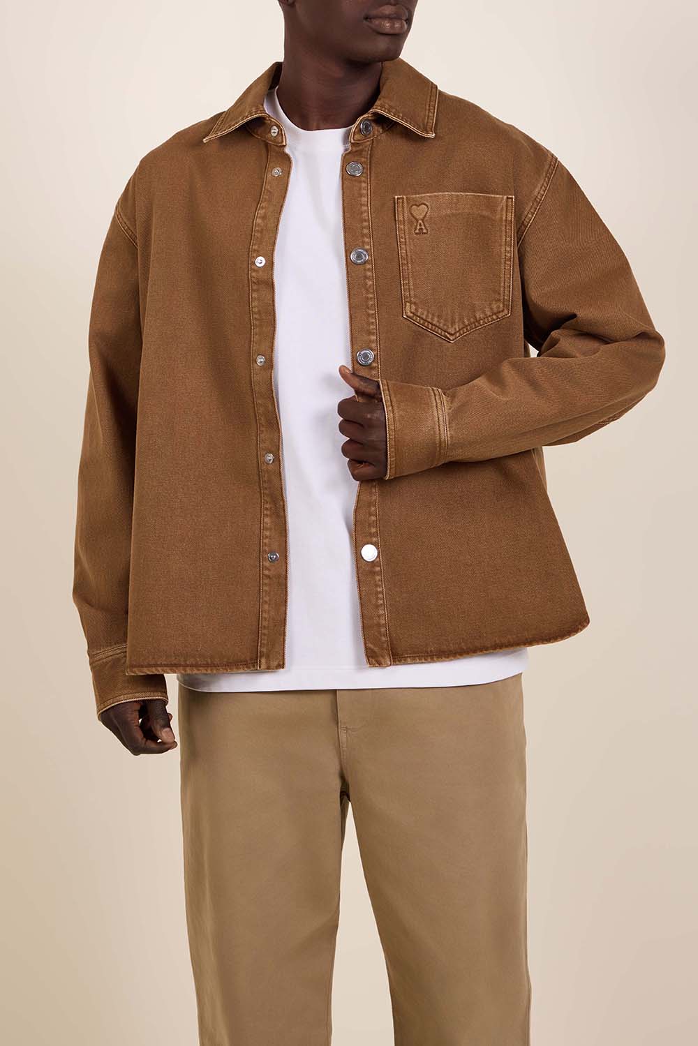 תמונת דוגמן קידמית של חולצת ז'קט כפתורים