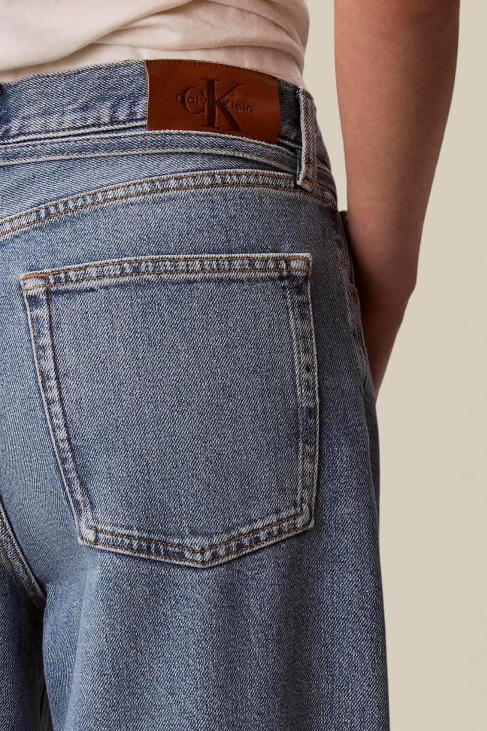 מכנסי ג'ינס באגי