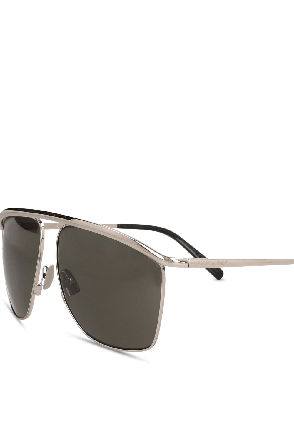 תמונת תקריב של משקפי שמש טייסים