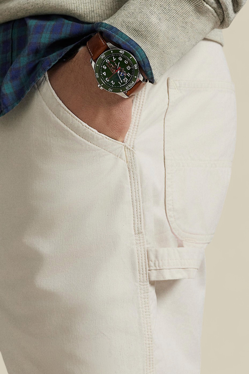 תמונת תקריב דוגמן של מכנסי ברמודה