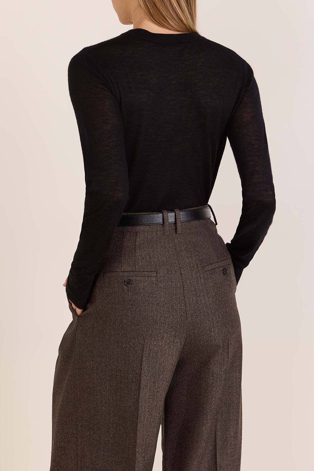 תמונת דוגמן אחורית של סריג קשמיר