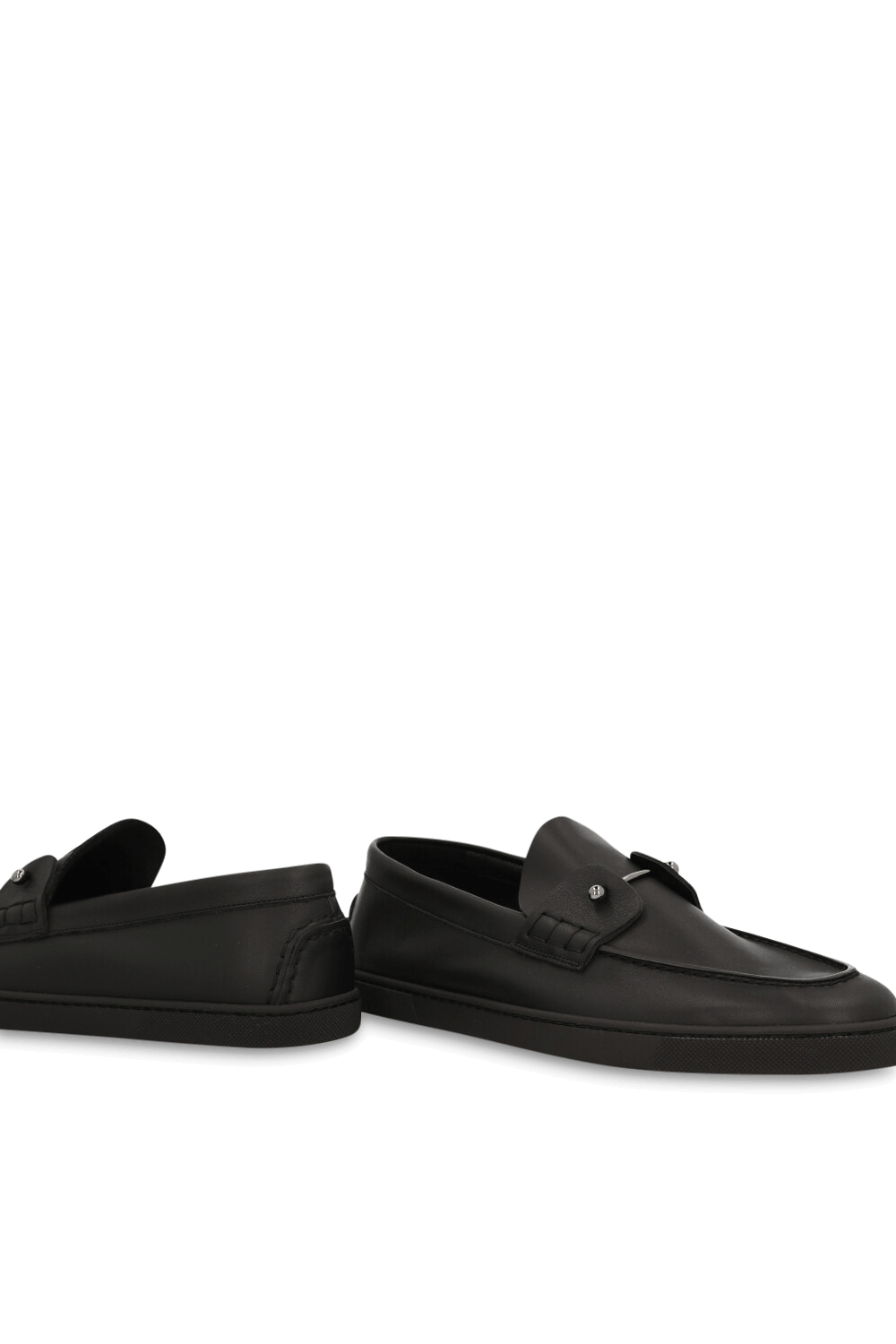 תמונת תקריב של נעלי מוקסינים