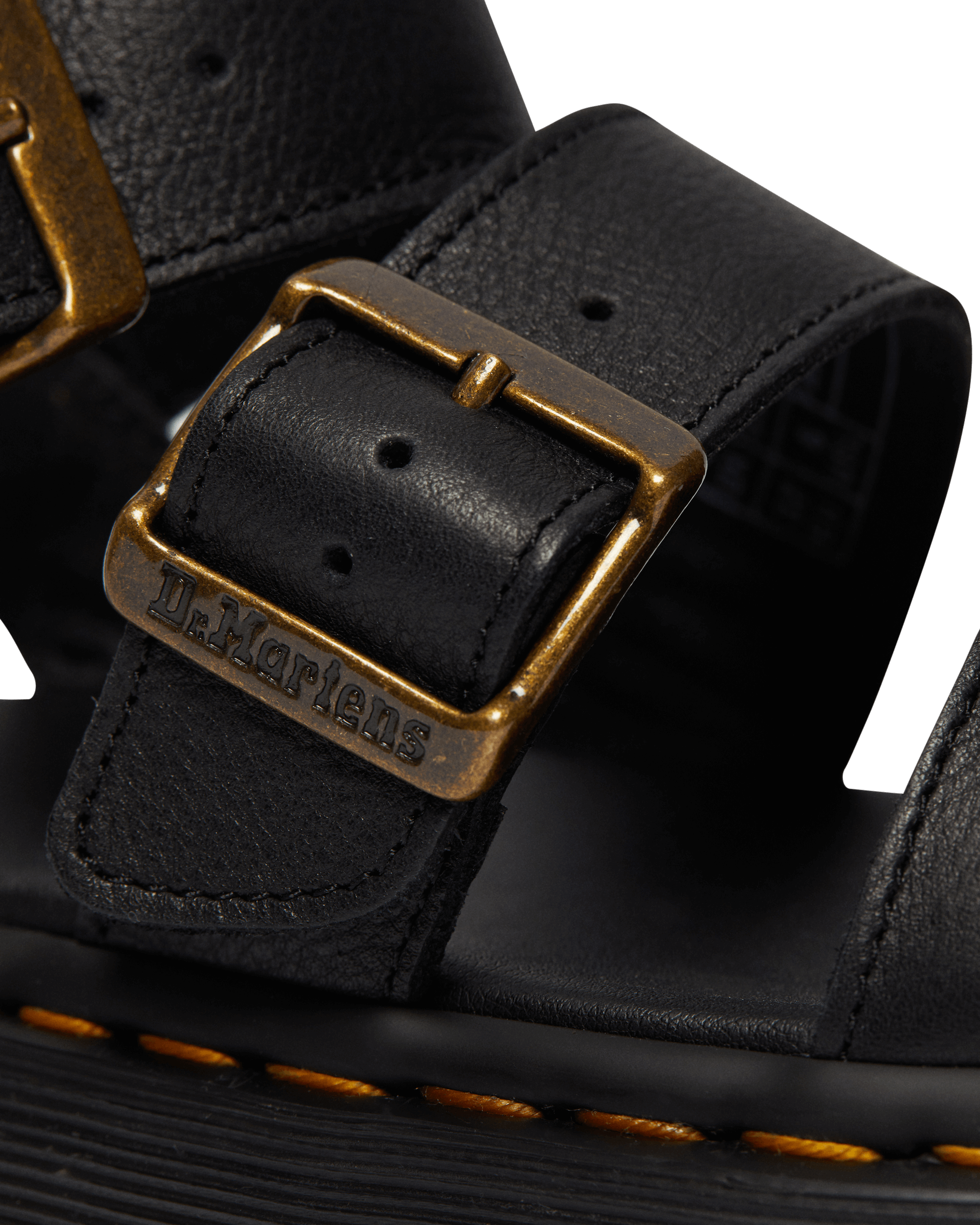 תמונת פנים של סנדלי פלטפורמה גריפון