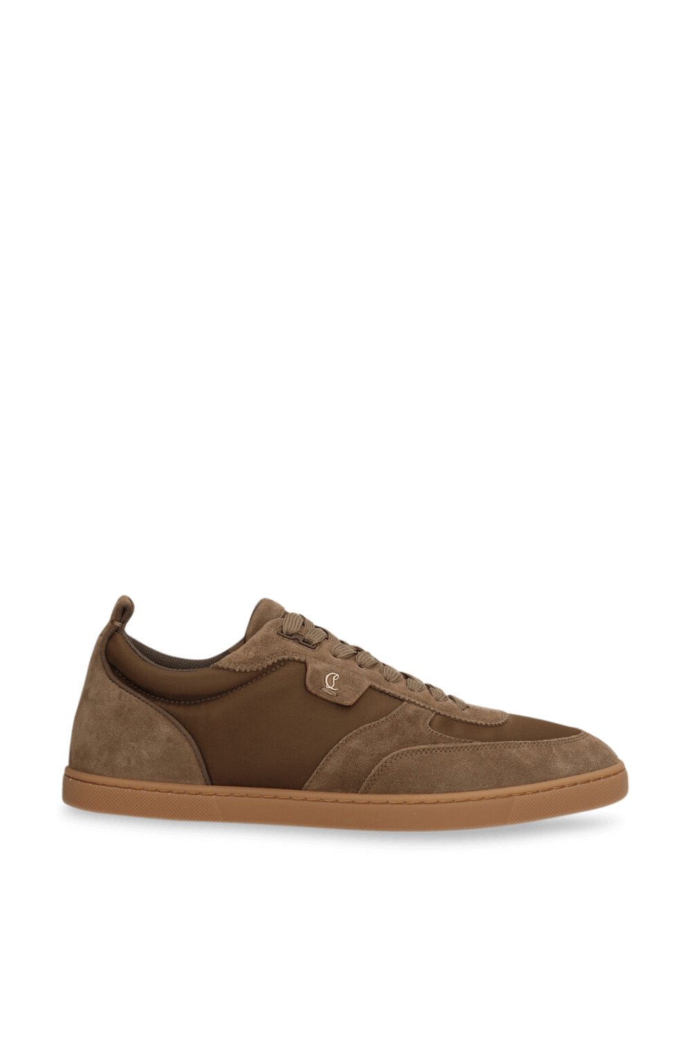 תמונה קידמית של נעלי סניקרס