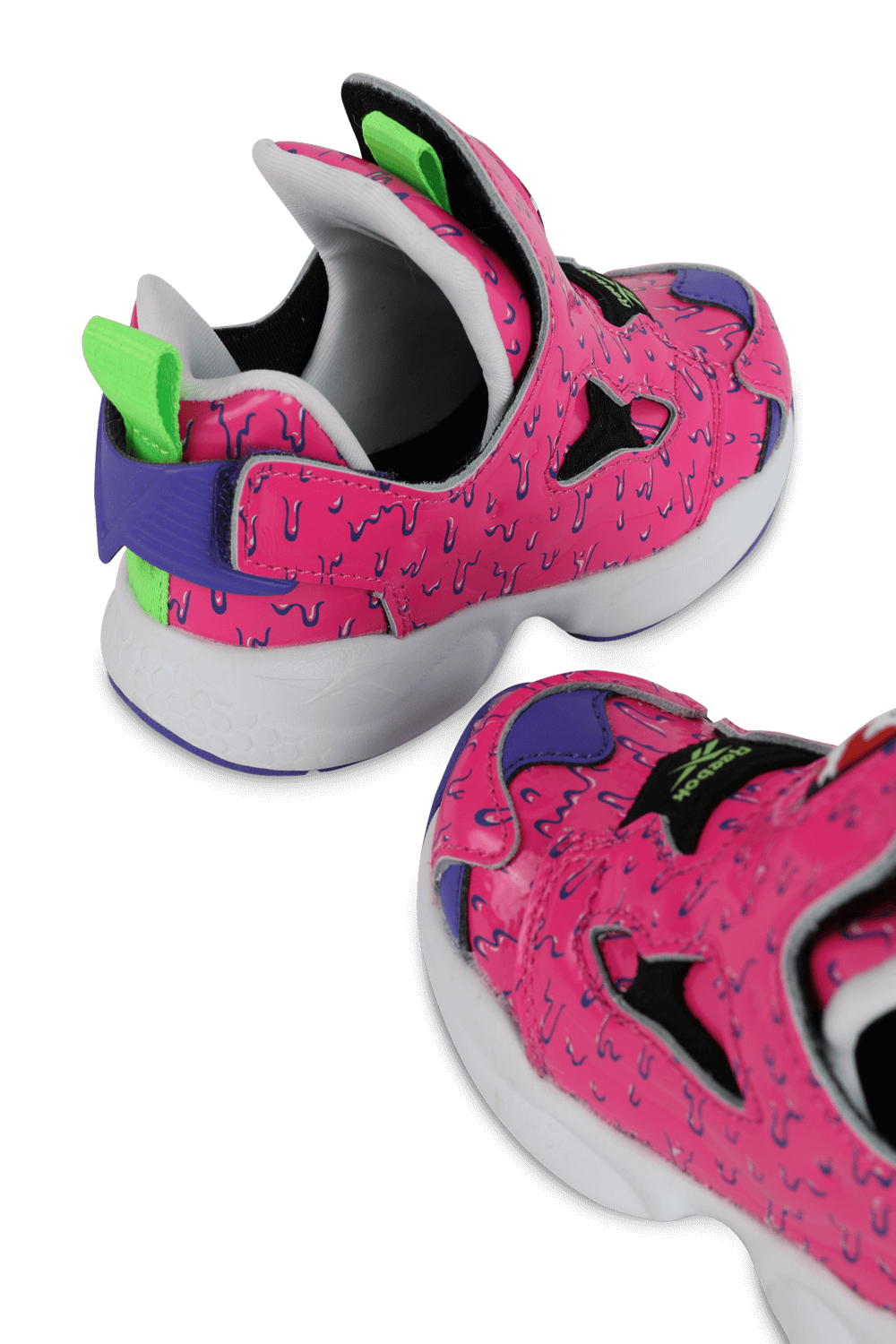 תמונת תקריב של מידות 20-25 נעלי ספורט ורסה פאמפ בגווני ורוד וסגול