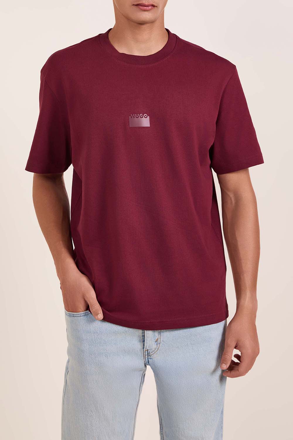 תמונת דוגמן קידמית של חולצת טי