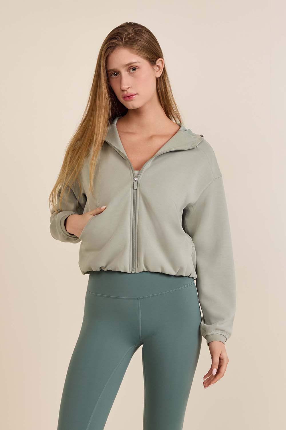 תמונת דוגמן קידמית של Softstreme Full-Zip Hoodie