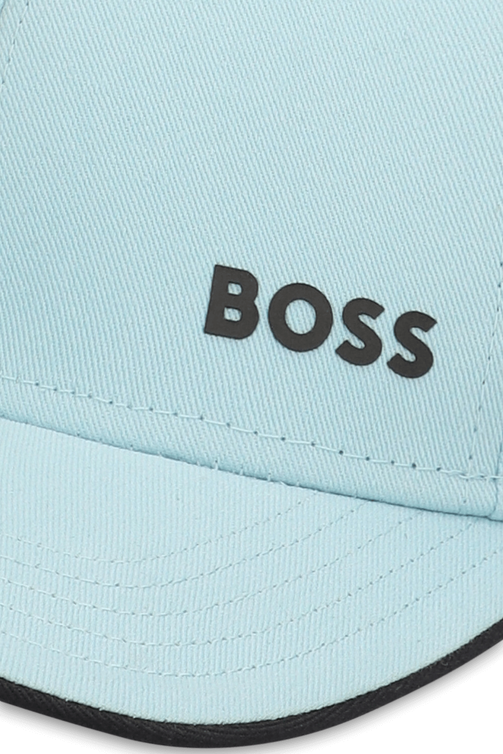 תמונת תקריב של כובע מצחייה