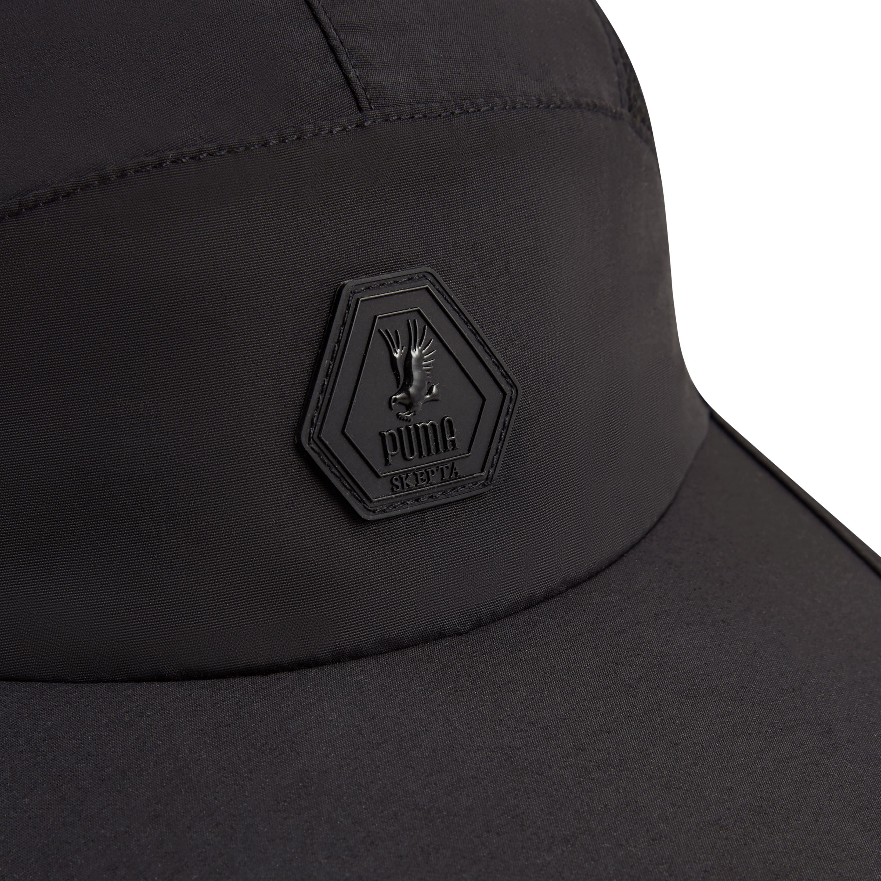 תמונת תקריב של כובע מצחייה פומה X סקפטה