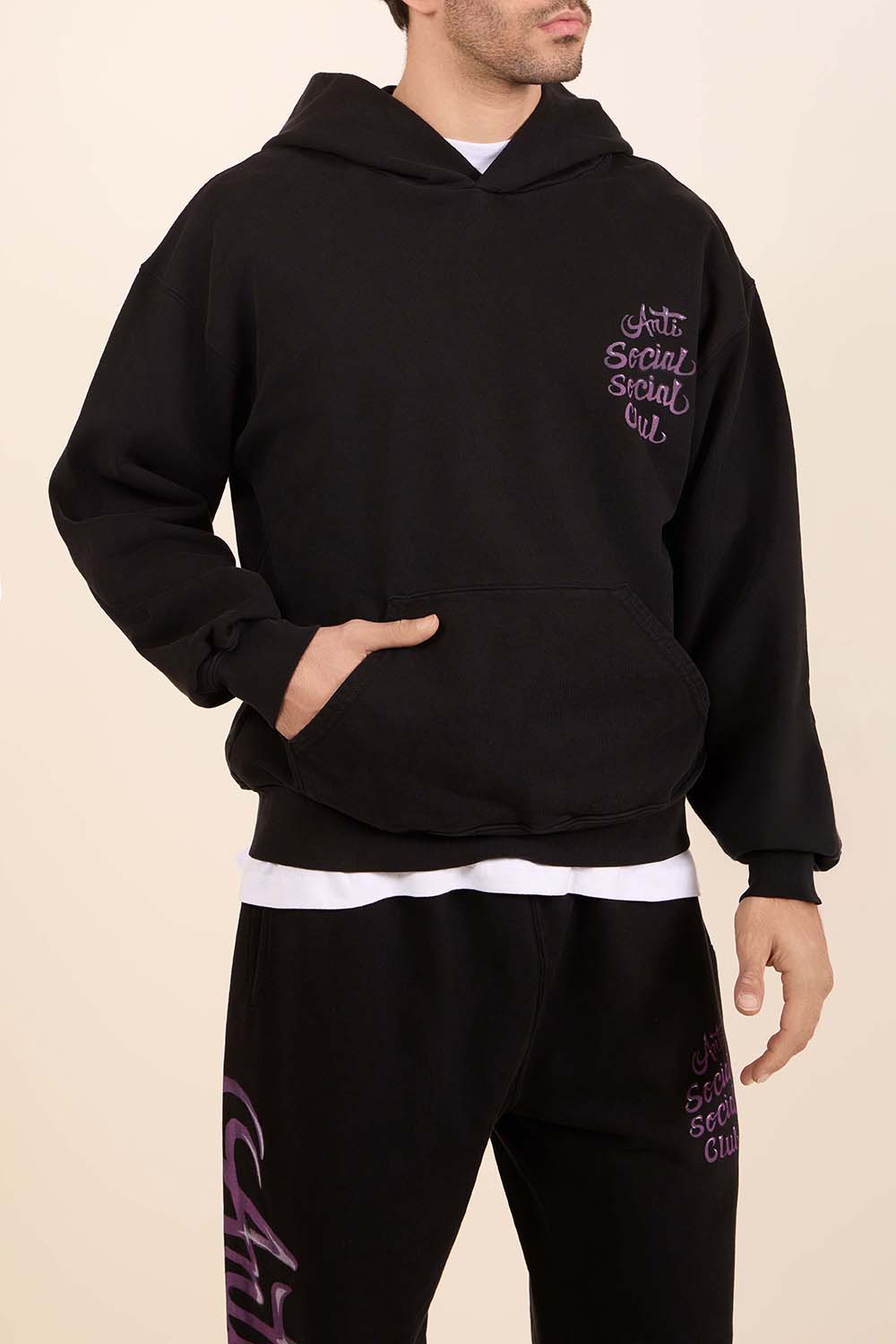 תמונת דוגמן קידמית של סווטשירט קפוצ'ון