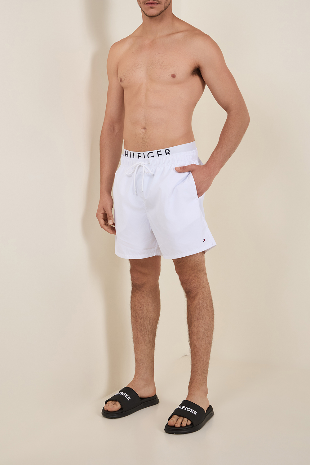 תמונת דוגמן קידמית של כפכפי סליידס