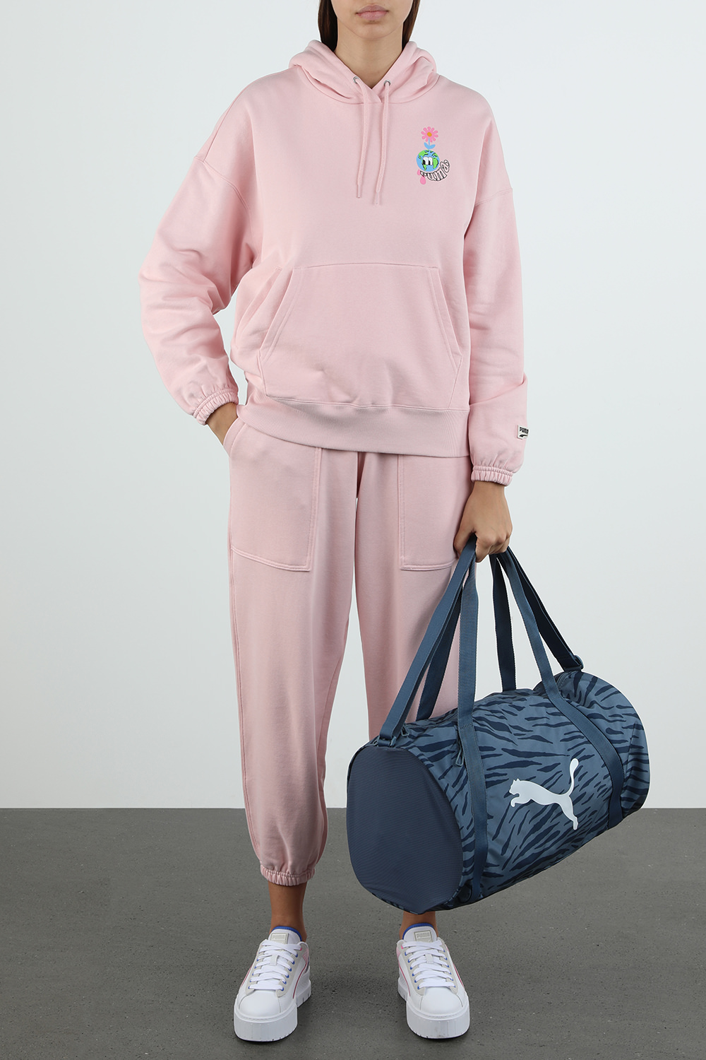 תמונת דוגמן קידמית של תיק אימון כחול