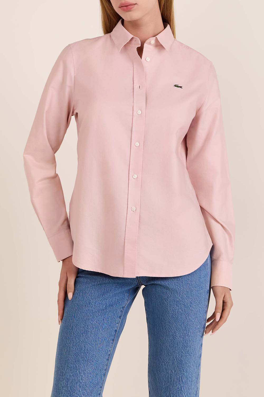 תמונת דוגמן קידמית של חולצת כפתורים אוקספורד