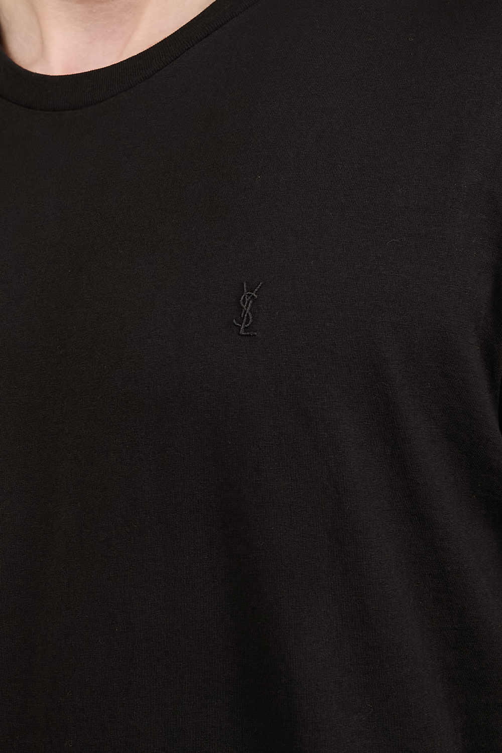 תמונת תקריב דוגמן של חולצת טי