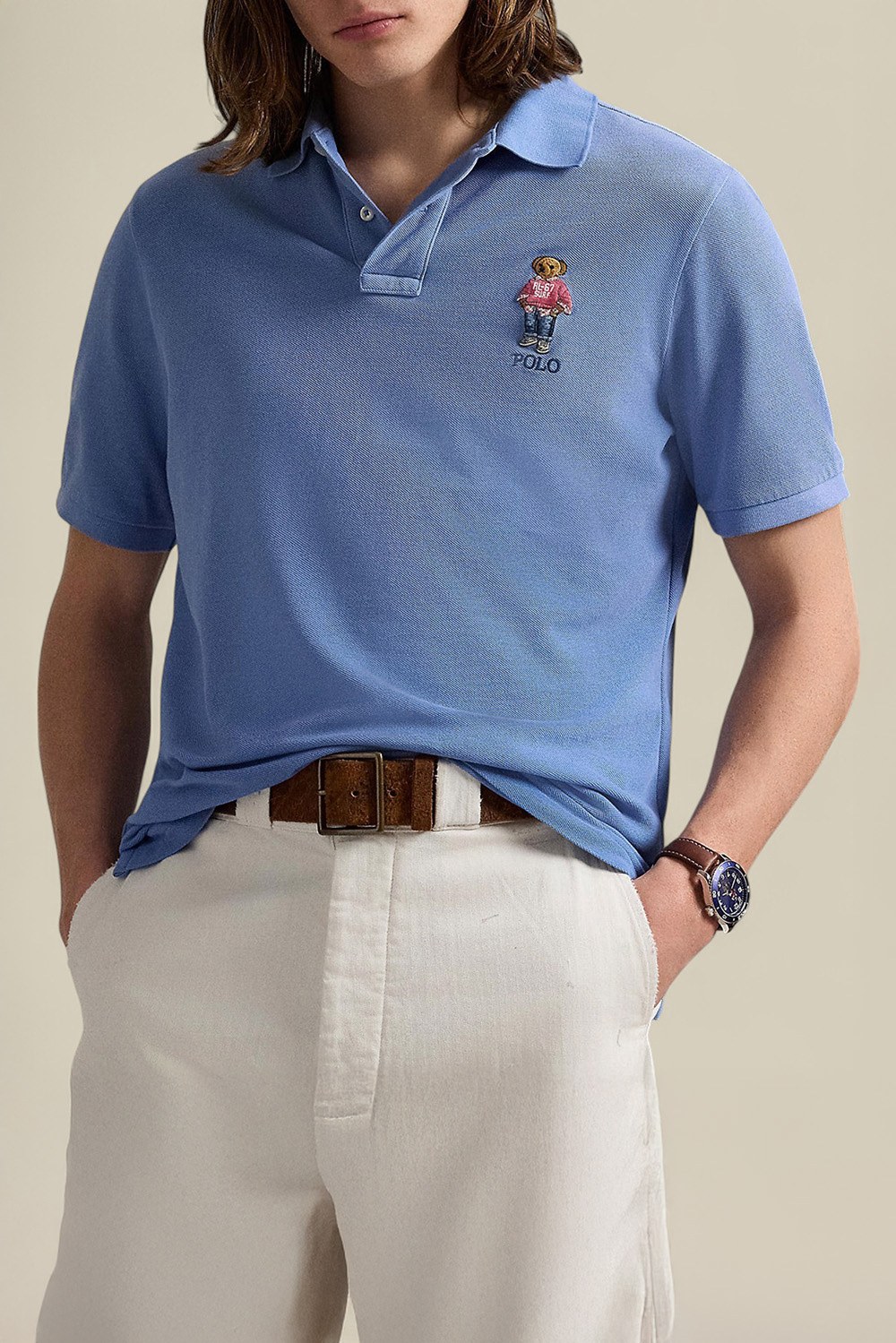 תמונת דוגמן קידמית של חולצת פולו