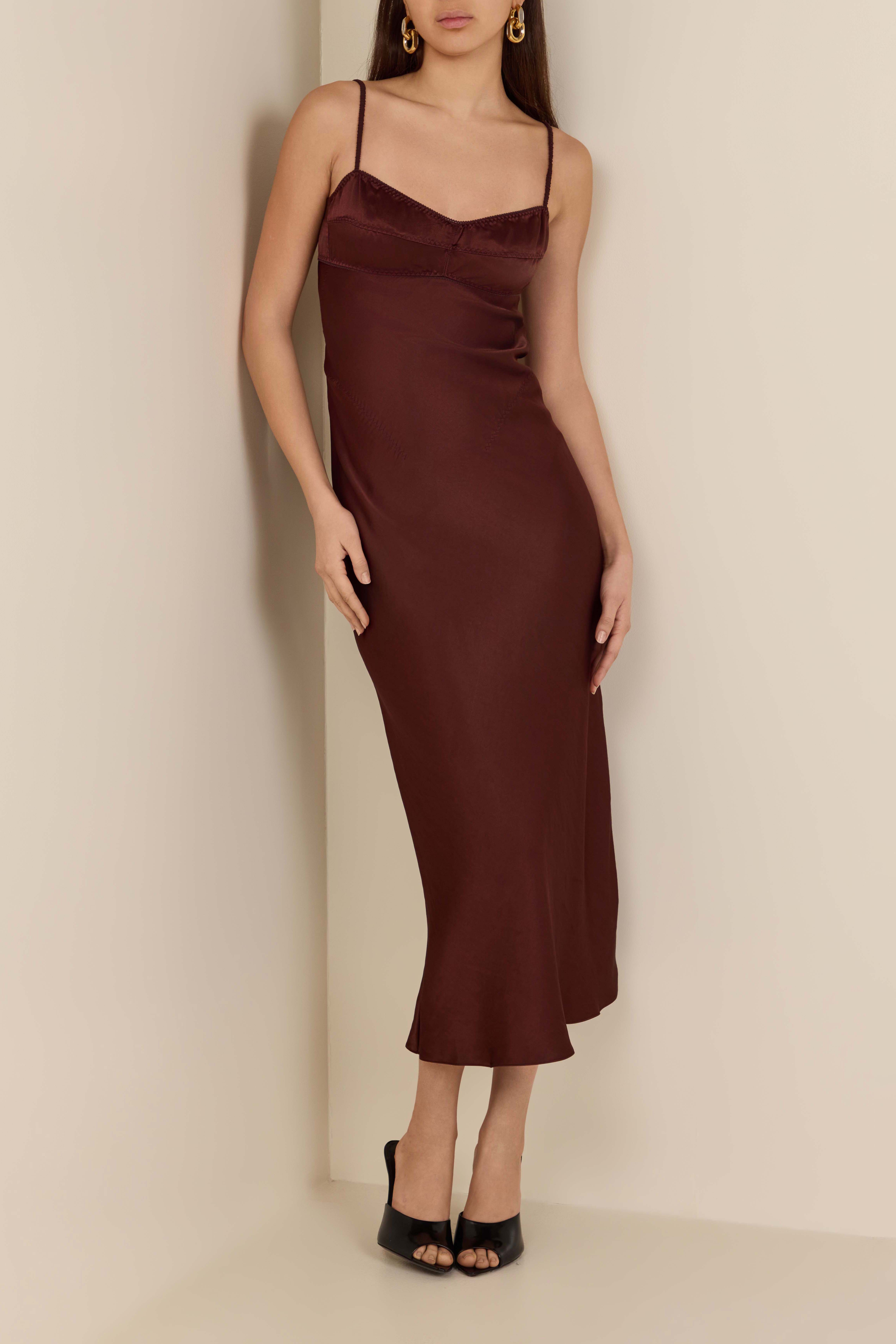 שמלת מידי ויסקוזה