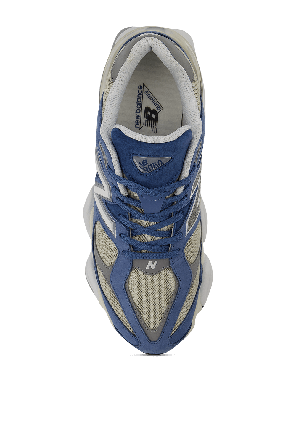 תמונת תקריב של נעלי סניקרס 9060