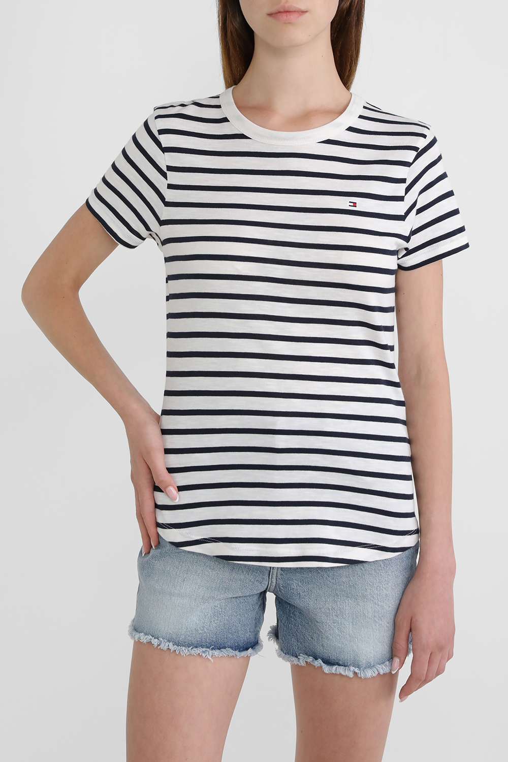 תמונת דוגמן קידמית של חולצת טי סלים סלאב