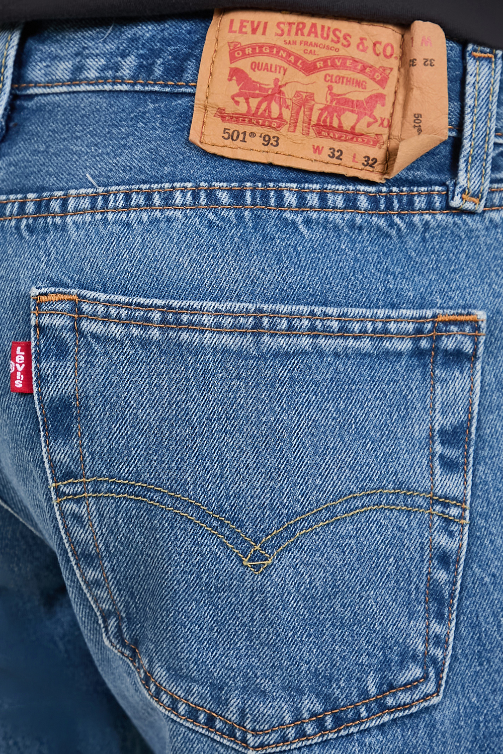 תמונת תקריב דוגמן של מכנסי ג'ינס