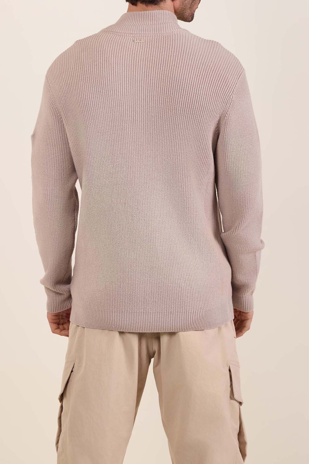 תמונת דוגמן אחורית של ז'קט קרדיגן