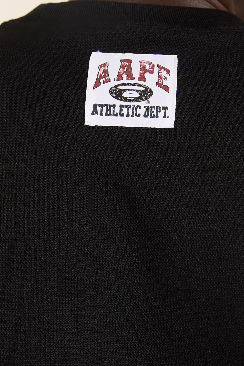 תמונת דוגמן אחורית של חולצת טי דו צדדית