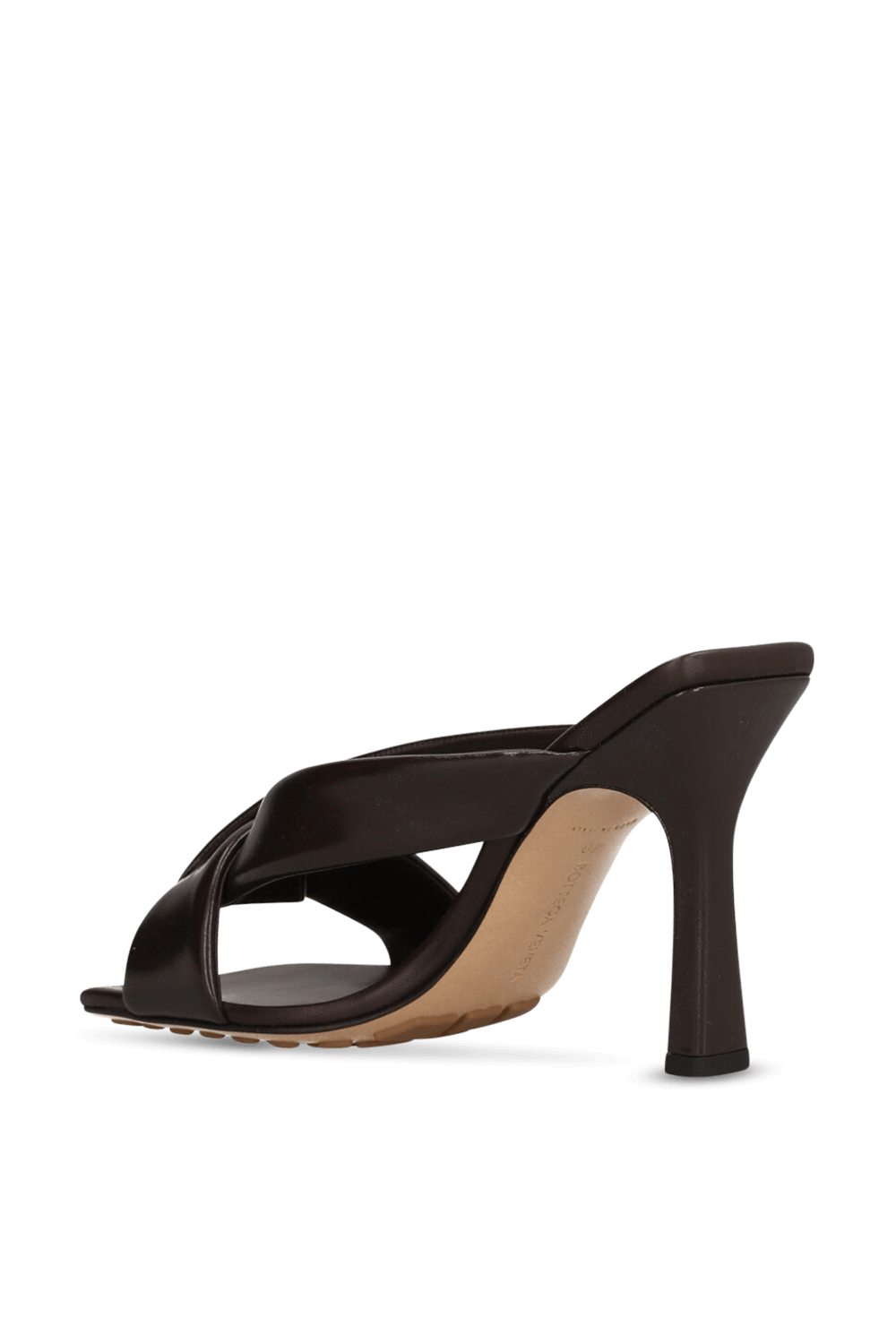 תמונה אחורית של כפכפי עקב סליידס