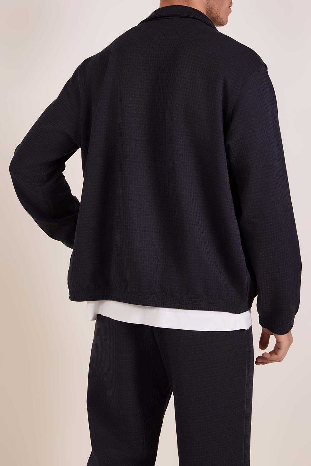 תמונת דוגמן אחורית של סווטשירט ופל