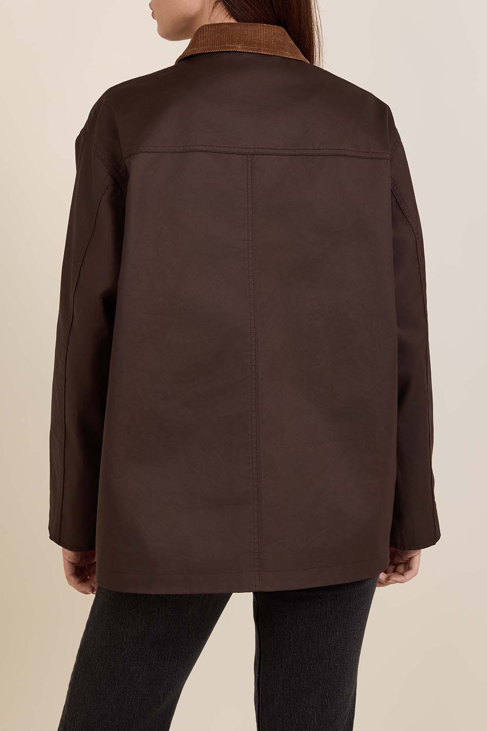 תמונת דוגמן אחורית של ז'קט כותנה