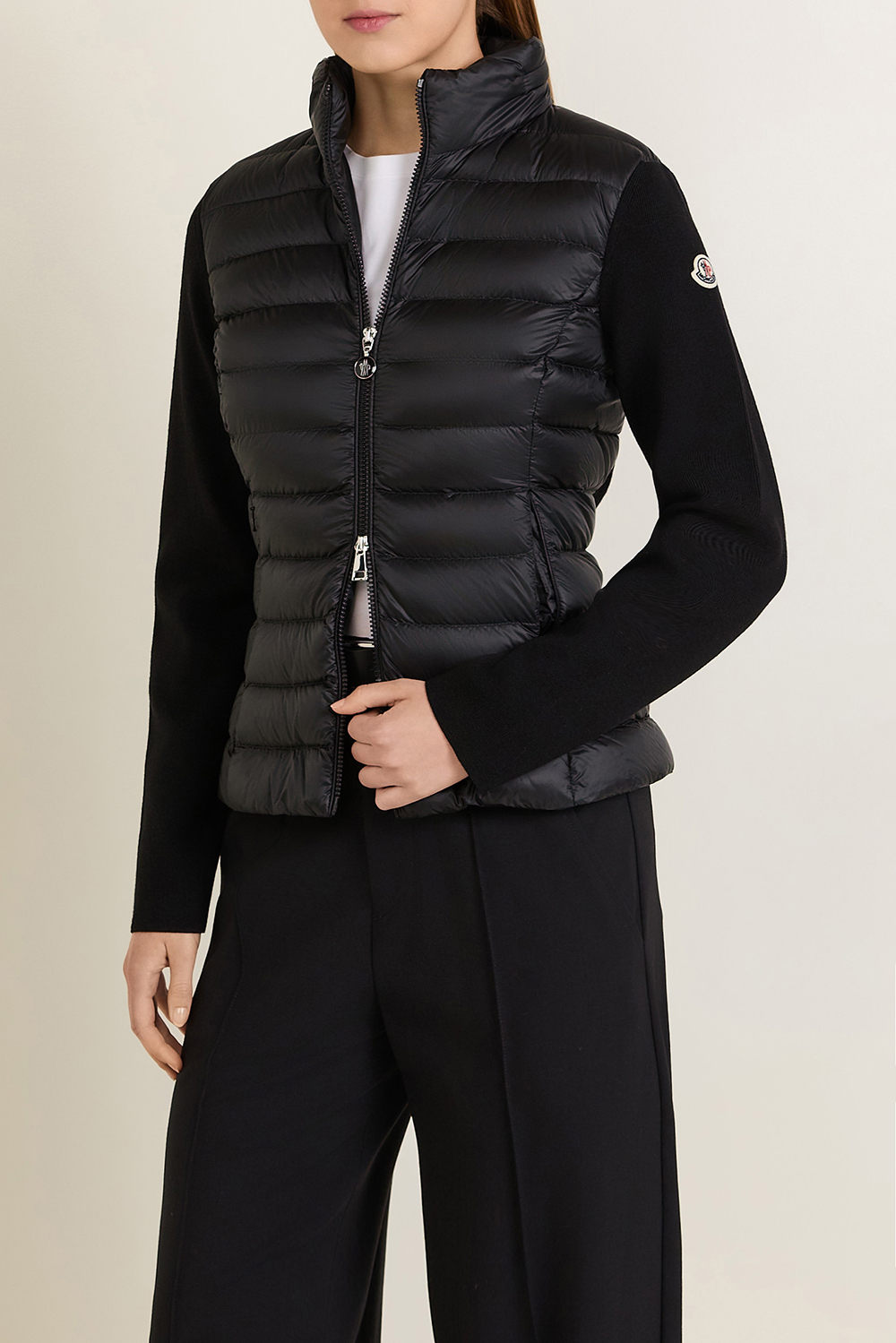 תמונת דוגמן קידמית של קרדיגן עם קפוצ'ון