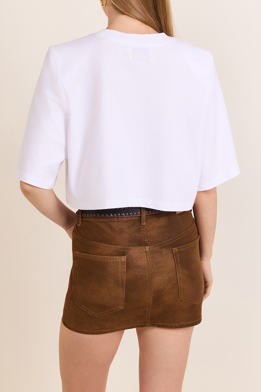 תמונת דוגמן אחורית של חולצת טי קרופ