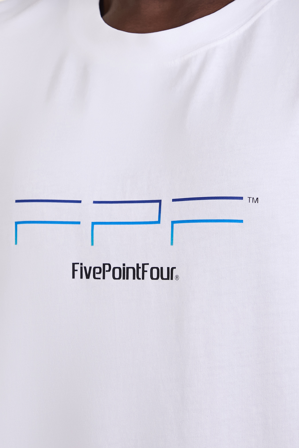 תמונת דוגמן אחורית של חולצת טי