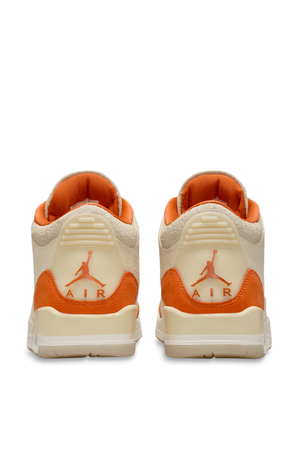 תמונת תקריב של נעלי סניקרס אייר ג'ורדן 3 רטרו