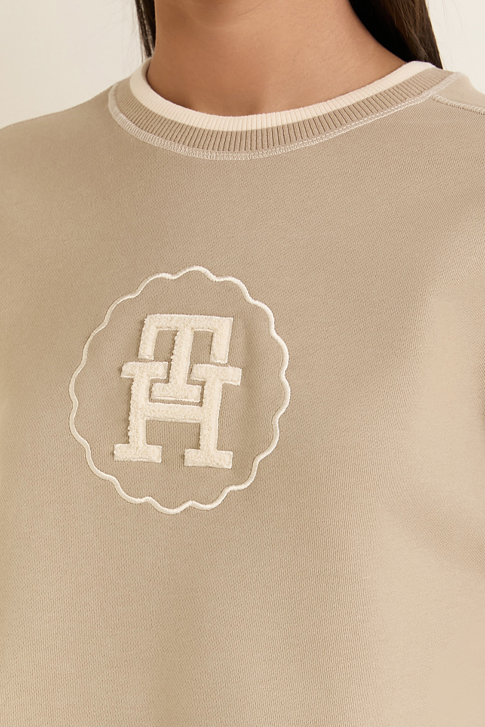 תמונת תקריב דוגמן של סווטשירט