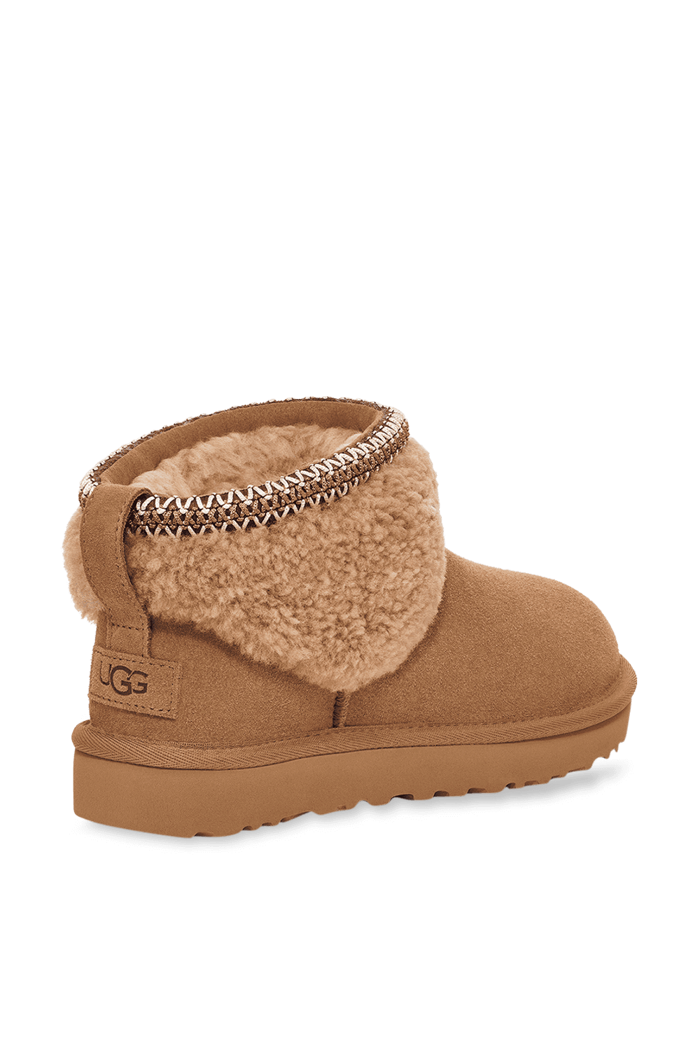 תמונת תקריב של מגפוני קלאסיק אולטרה מיני מקסי קרלי