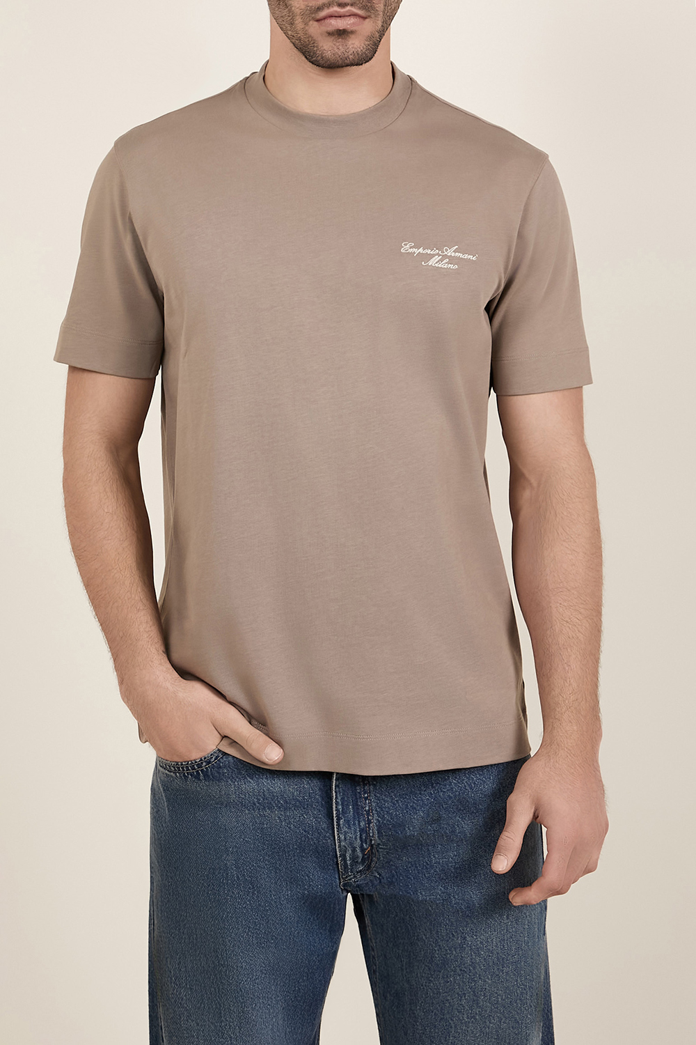 תמונת דוגמן קידמית של חולצת טי