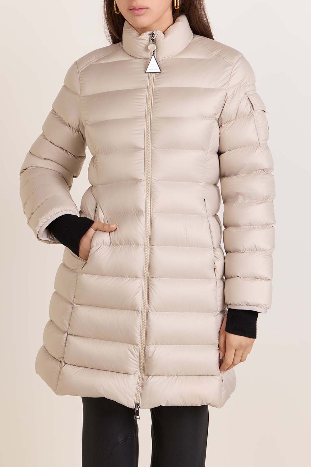 תמונת דוגמן קידמית של מעיל פוך מידי