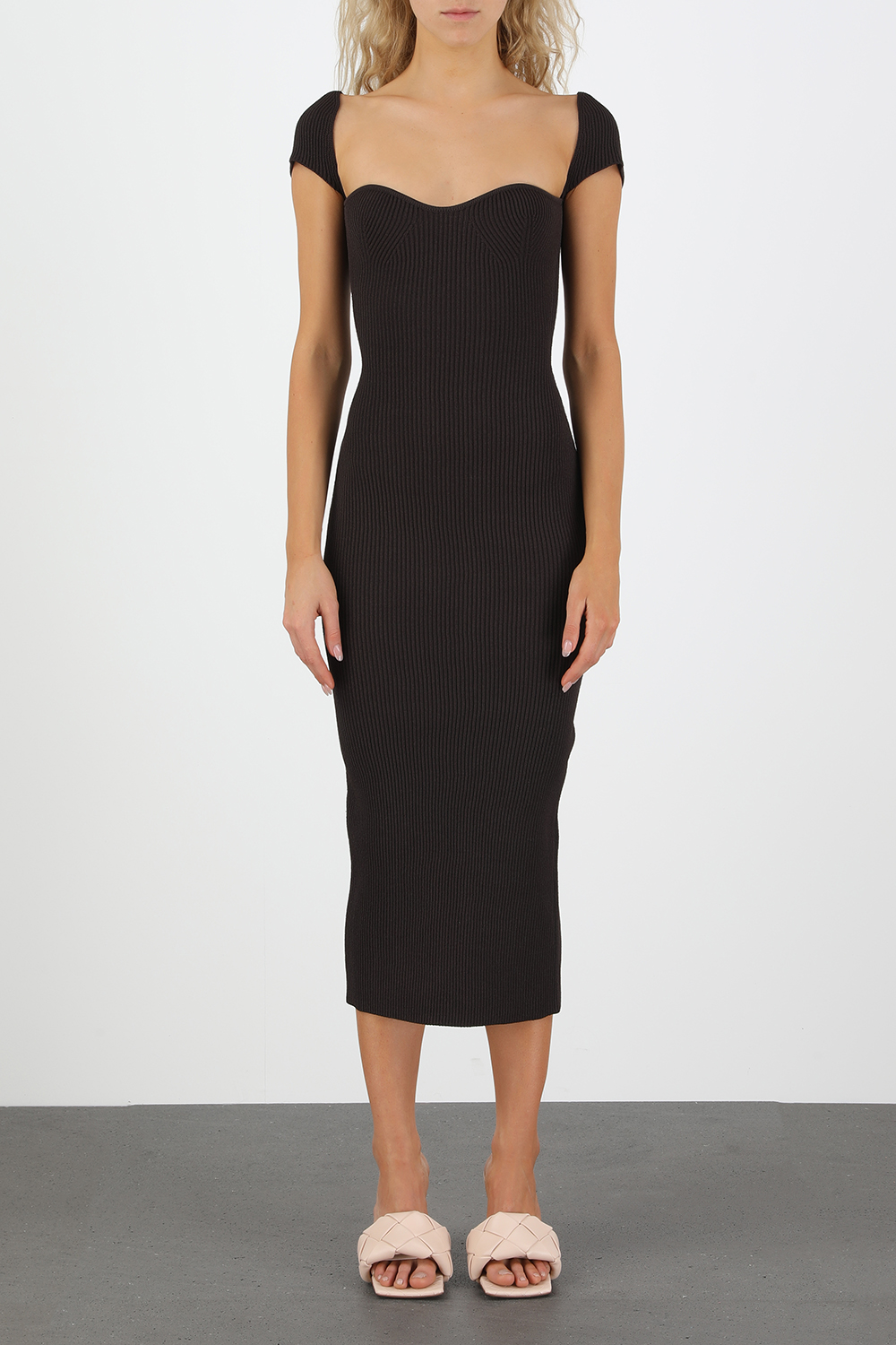 תמונת דוגמן קידמית של שמלת ריב אלגרה באורך מידי