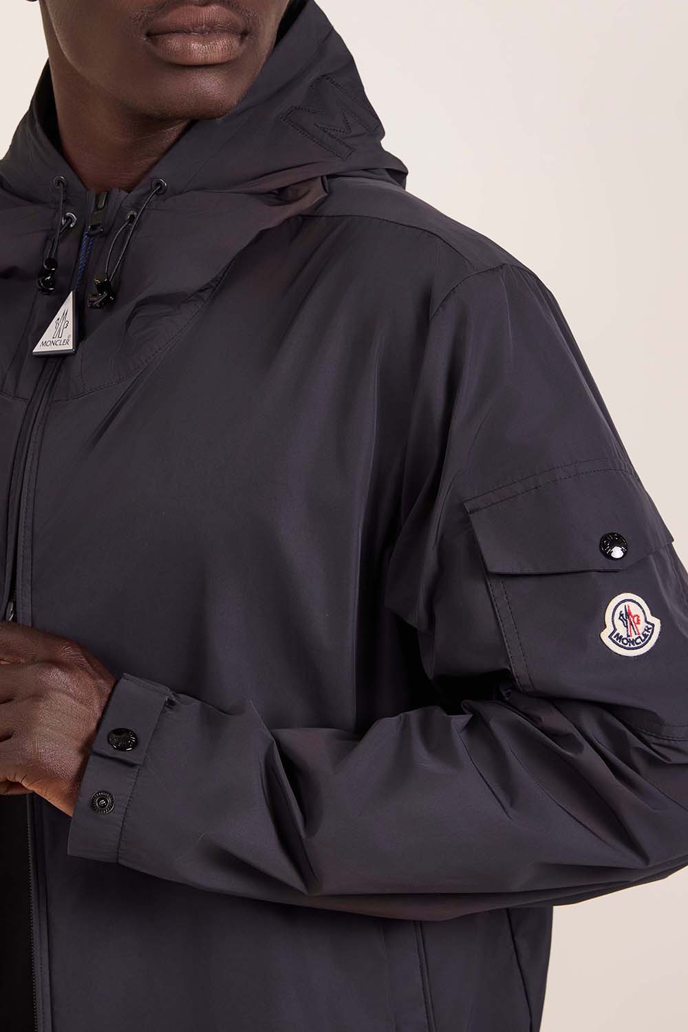 תמונת תקריב דוגמן של ז'קט