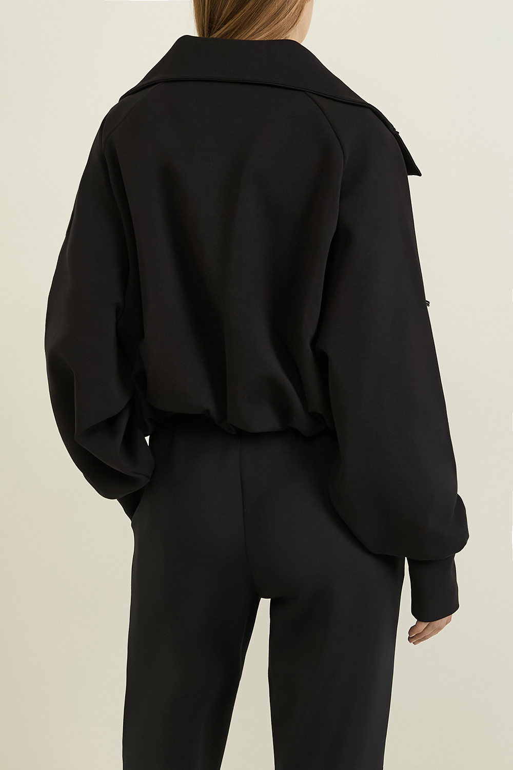 תמונת דוגמן אחורית של ז'קט