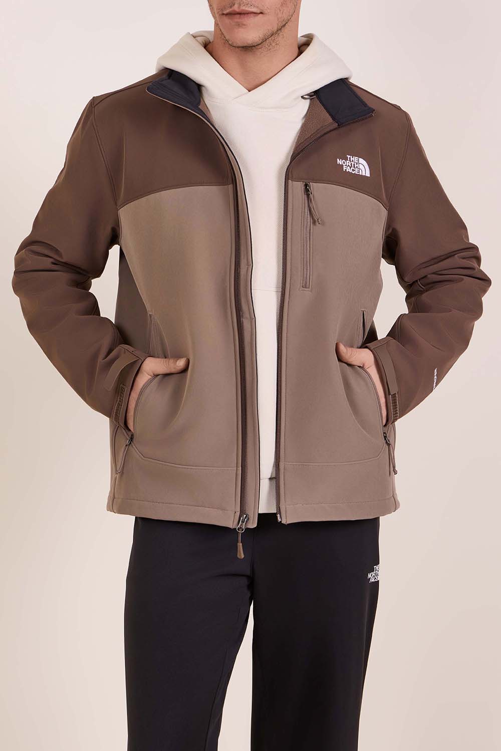 תמונת דוגמן קידמית של ז'קט קל