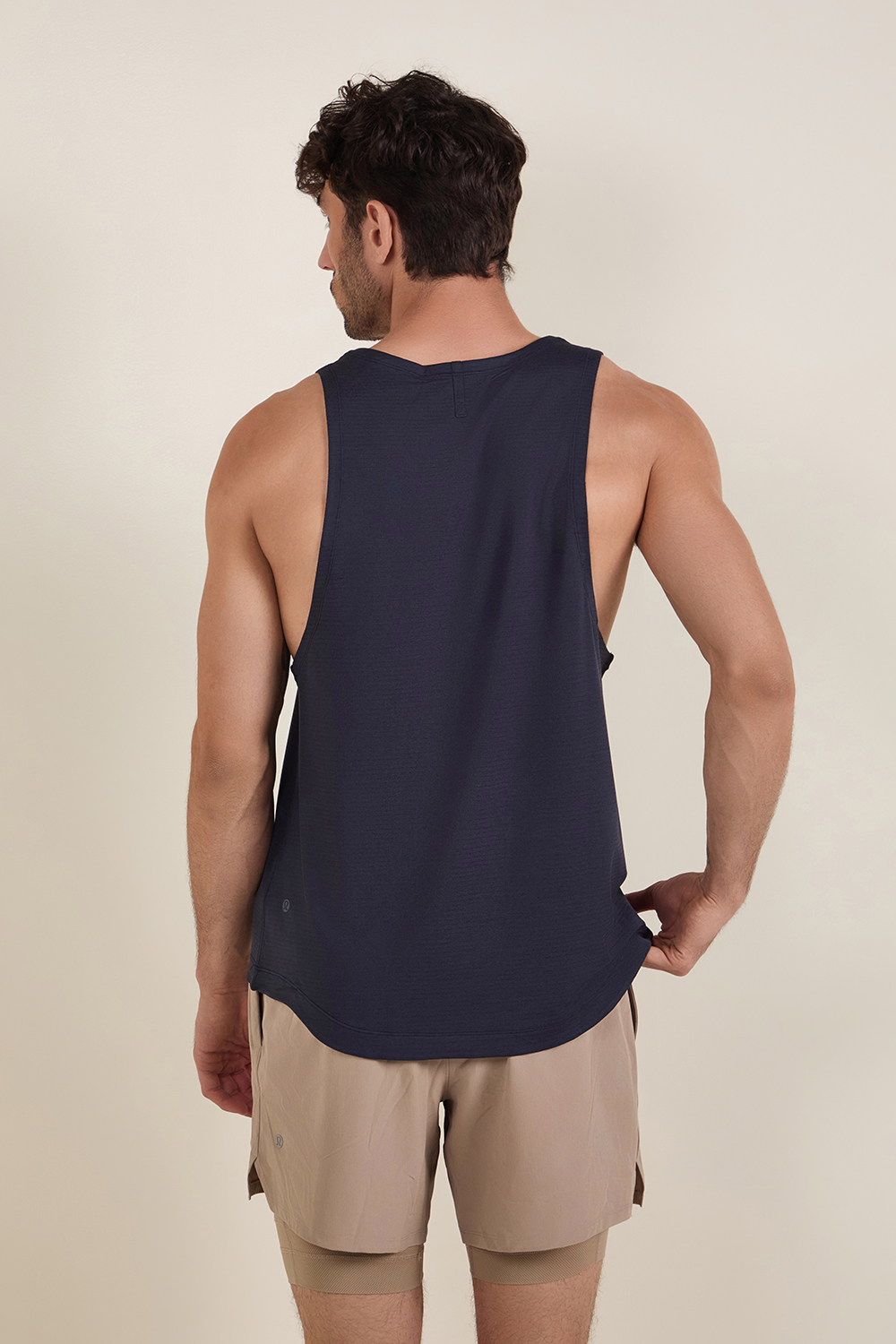 תמונת דוגמן אחורית של License to Train Tank Top