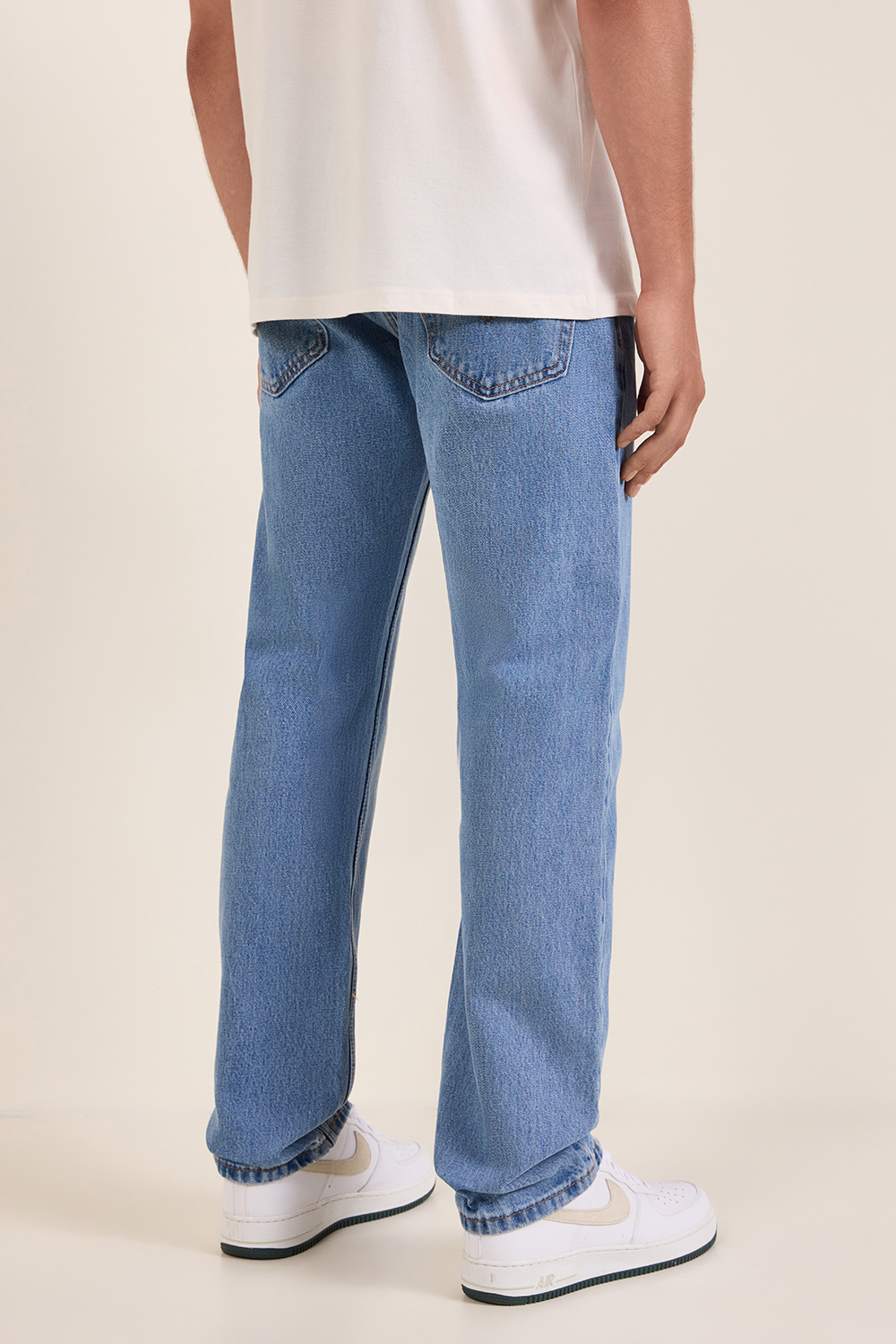 תמונת דוגמן אחורית של מכנסי ג'ינס 501 בגזרה ישרה