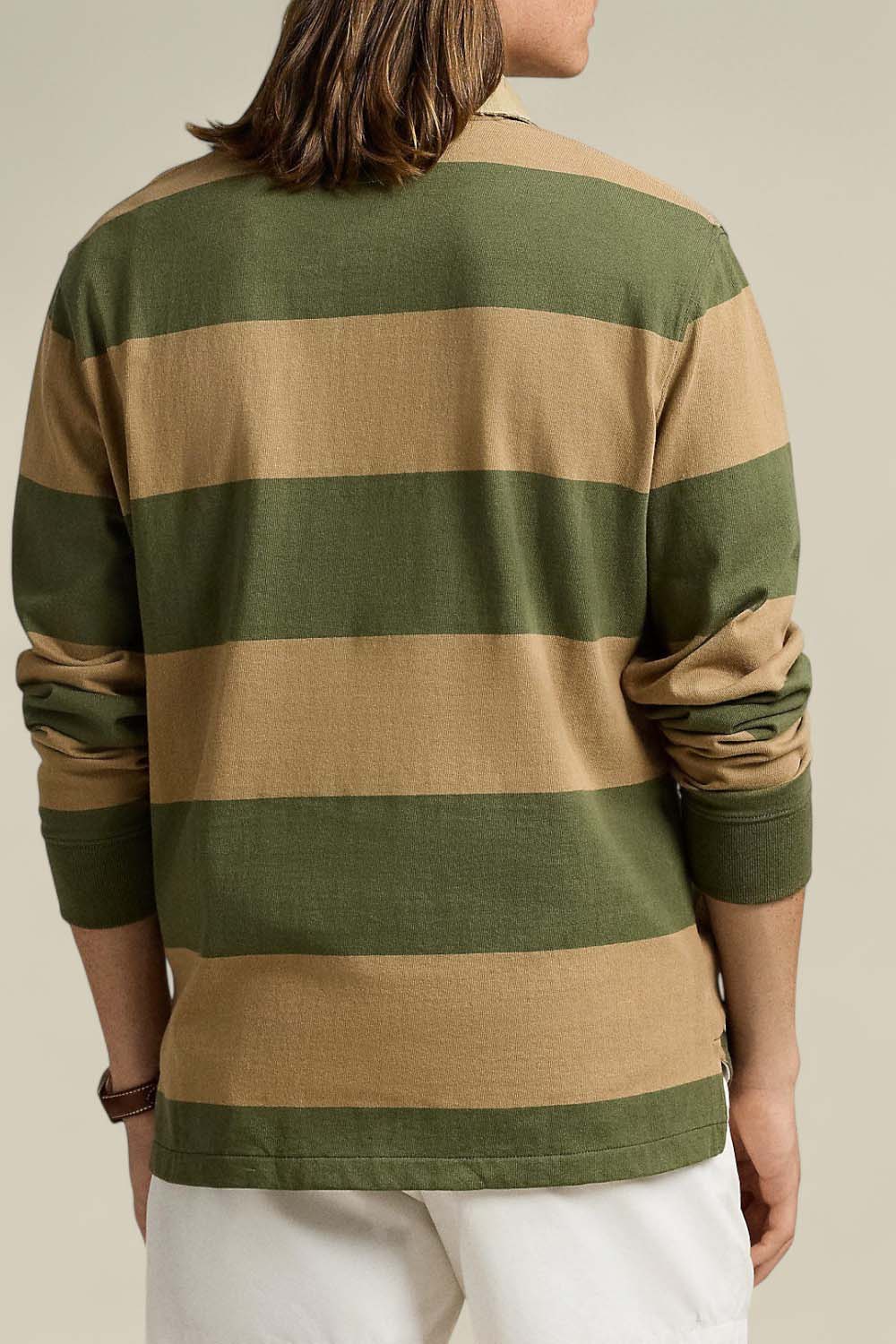 תמונת דוגמן אחורית של חולצת רוגבי