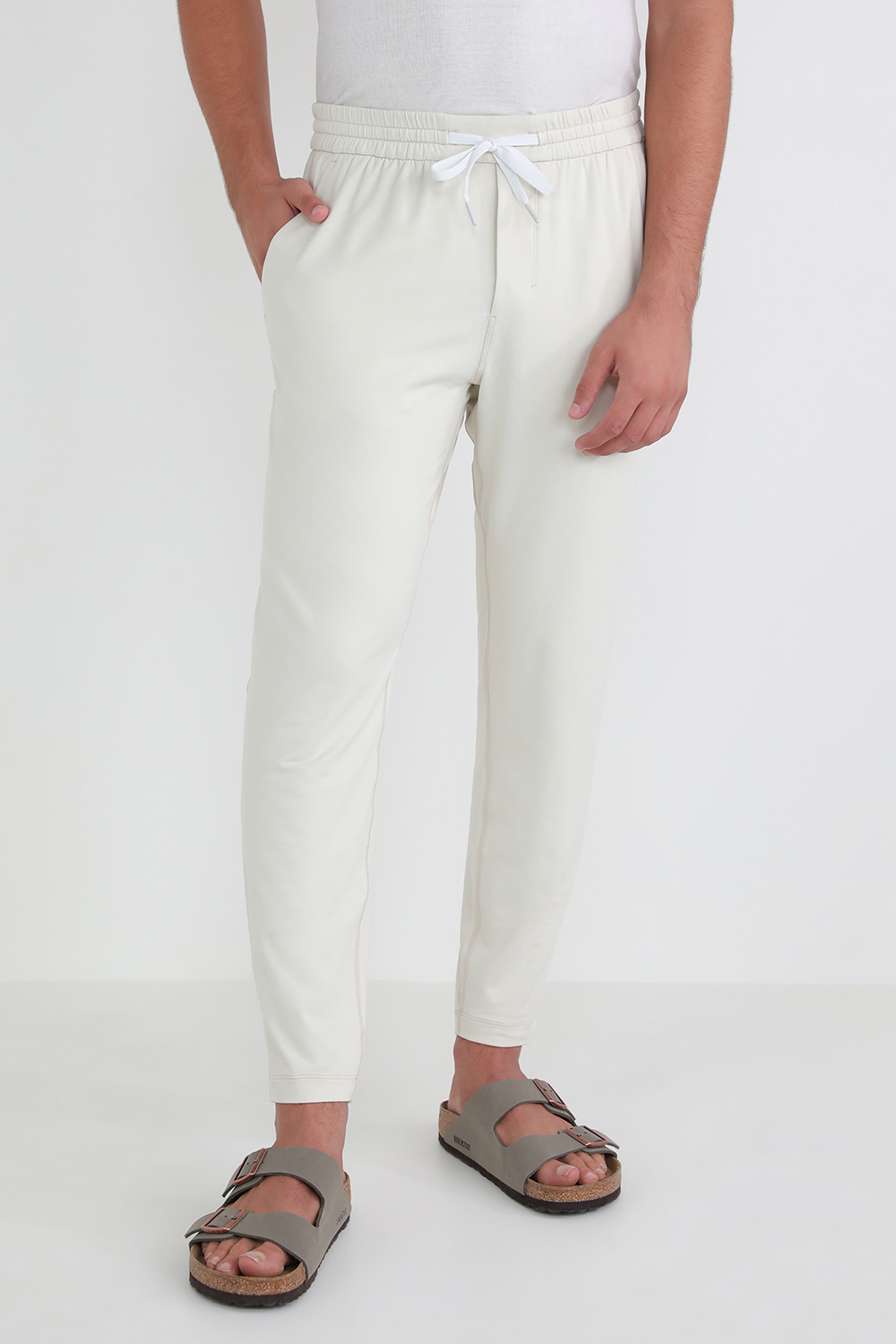 תמונת דוגמן קידמית של Soft Jersey Tapered Pant