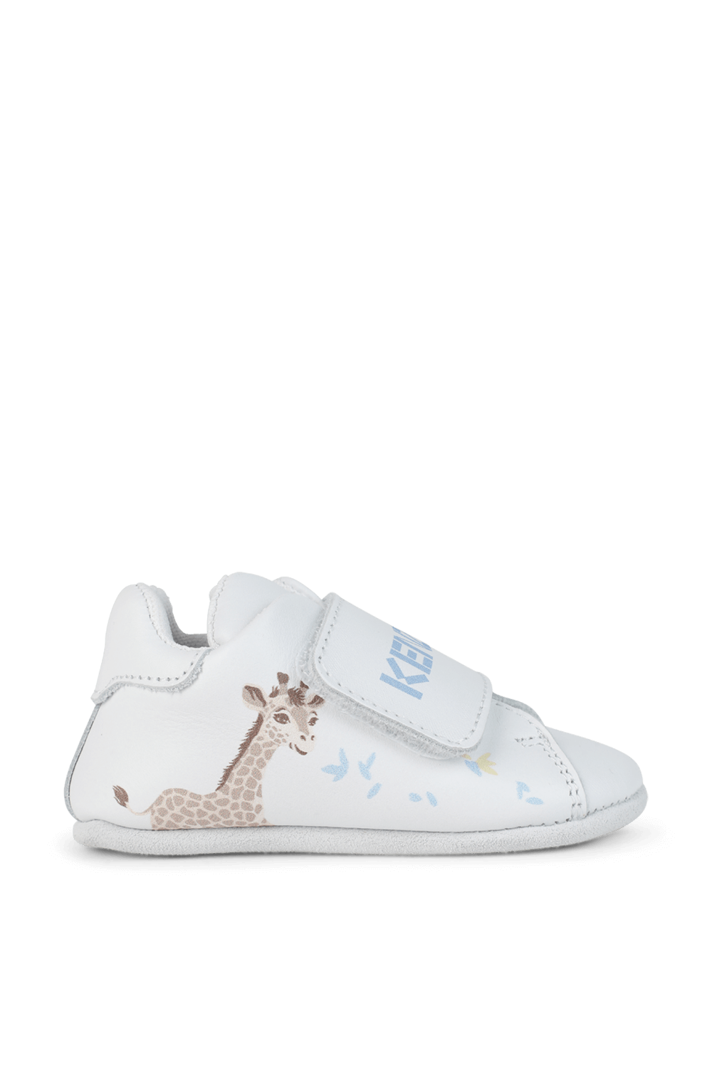 תמונה קידמית של נעליים מעור