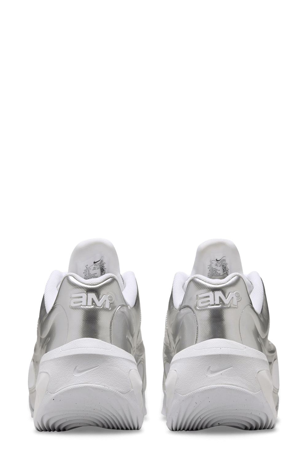 תמונה אחורית של נעלי סניקרס