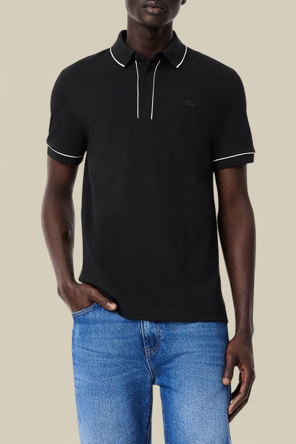 תמונת דוגמן קידמית של חולצת פולו